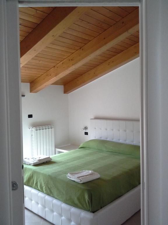 Casa Vacanze The Flea'S Home Fondi Szoba fotó