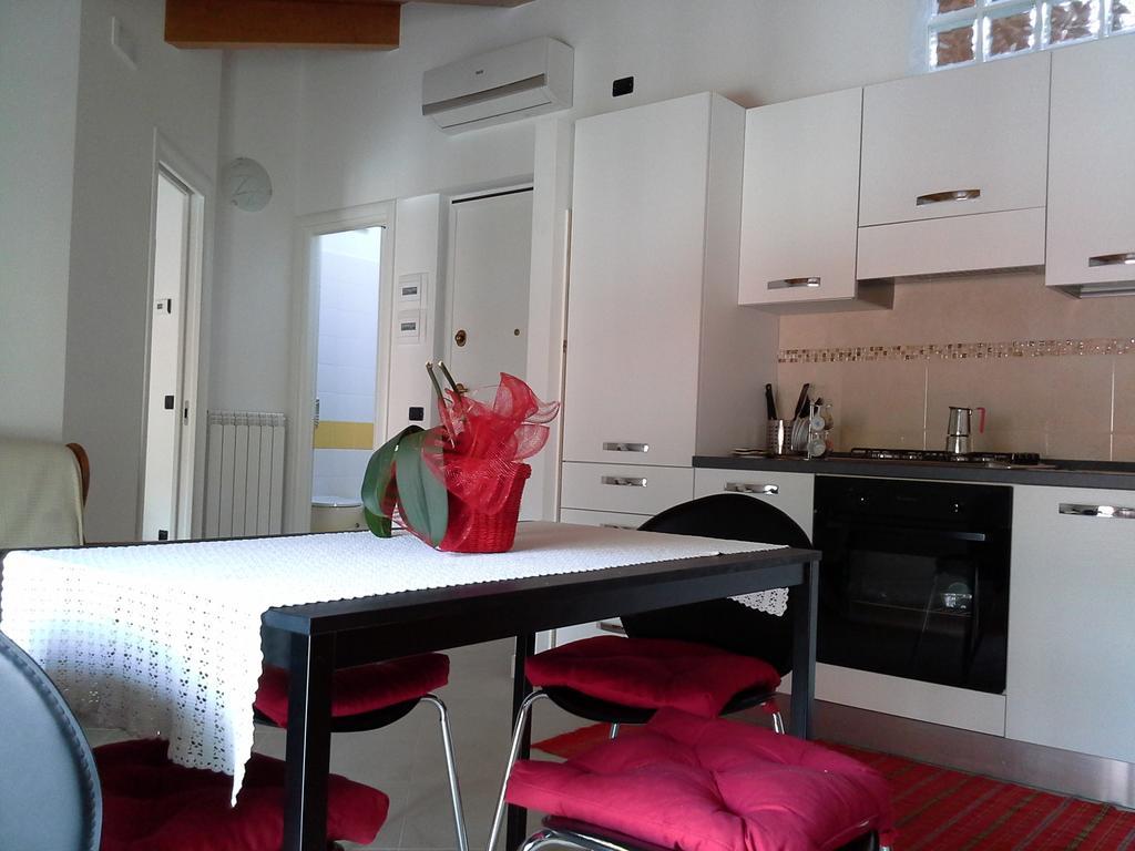 Casa Vacanze The Flea'S Home Fondi Szoba fotó